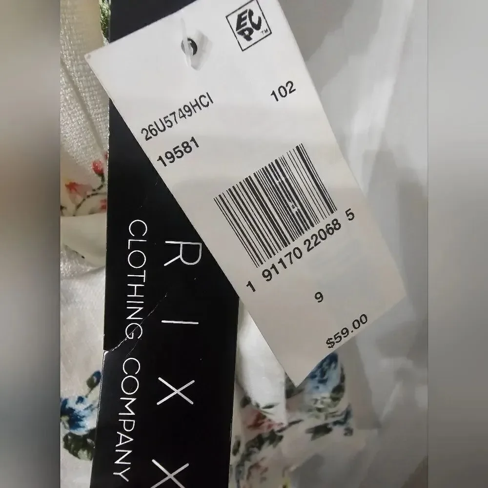 NWT Trixxi dress sz 9. Zip up back, wrap style front.